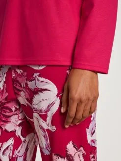 Calida Blooming Nights Pyjama, Lang Barberry Red -Unterwäsche Verkäufe Calida Blooming Nights Pyjama lang rot 43152 176 4