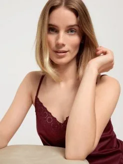 Calida Glamorous Nights Nachthemd Mit Spaghettiträgern, Länge 120cm Dark Cherry -Unterwäsche Verkäufe Calida Glamorous Nights Nachthemd Laenge 120cm rot 34097 177 6