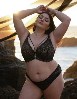 SugarShape BH "Valerie On Fire" Black 13 SugarShape BH "Valerie On Fire" Black -Unterwäsche Verkäufe sugarshape bh valerie on fire black front editorial single full 3