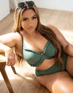 SugarShape Bikini-Top "Valencia" Olive 17 SugarShape Bikini-Top "Valencia" Olive -Unterwäsche Verkäufe sugarshape bikini top bikini highwaist panty valencia olive front editorial single bhs 90 107 5 hs 120 full 4