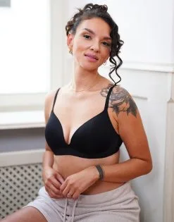 SugarShape Bralette "Clara" Black -Unterwäsche Verkäufe sugarshape bralette clara black front editorial single bhs crop 2