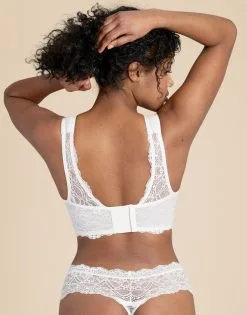 SugarShape Bralette "Eliana" Powder -Unterwäsche Verkäufe sugarshape bralette eliana powder back packshot model sand single bhs 75 90 crop 1