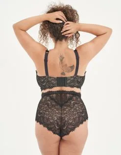 SugarShape Bralette "Sophia" Black/beige -Unterwäsche Verkäufe sugarshape bralette high panty sophia back packshot model off white single bhs 85 107 5 hs 110 full 1