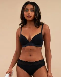 SugarShape Bralette "Clara" Black -Unterwäsche Verkäufe sugarshape bralette panty clara black front editorial single bhs 75 90 hs 105 full 4