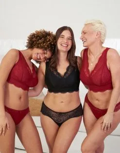 SugarShape Bralette "Emilia" Burgundy -Unterwäsche Verkäufe sugarshape bralette string emilia burgundy black front editorial double full 1