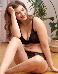 SugarShape BH "Valerie" Black -Unterwäsche Verkäufe sugarshape plunge bh valerie black front editorial single full 3