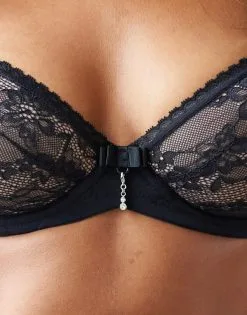 SugarShape BH "Valerie" Black/beige 25 SugarShape BH "Valerie" Black/beige -Unterwäsche Verkäufe sugarshape plunge bh valerie black beige detail 1