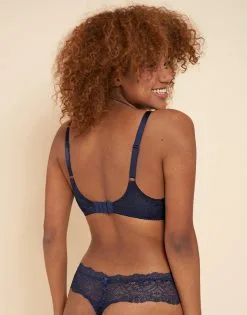 SugarShape BH "Eliana Velvet" Navy -Unterwäsche Verkäufe sugarshape spitzen bh eliana velvet navy back packshot model sand single bhs 75 90 crop 1