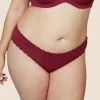 SugarShape String "Pure Basic" Bordeaux 2 SugarShape String "Pure Basic" Bordeaux -Unterwäsche Verkäufe sugarshape string pure basic bordeaux front packshot model sand single crop 1