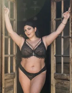 SugarShape String "Valerie On Fire" Black -Unterwäsche Verkäufe sugarshape string valerie on fire black front editorial single full 1