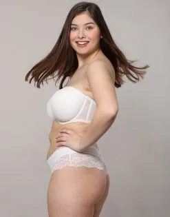 SugarShape Stringpanty "Diamond" Ivory 11 SugarShape Stringpanty "Diamond" Ivory -Unterwäsche Verkäufe sugarshape stringpanty diamond side packshot model grey single full 1